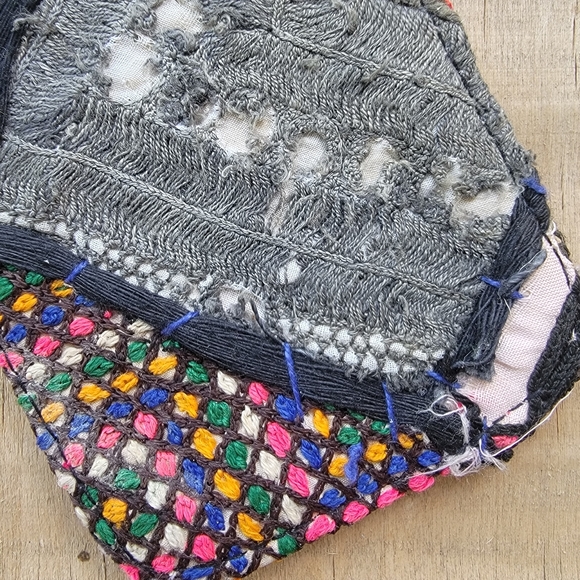 🌎👽 Free People Boho Embroidered Repurposed vtg banjara hippie Wallet card case - Picture 12 of 16